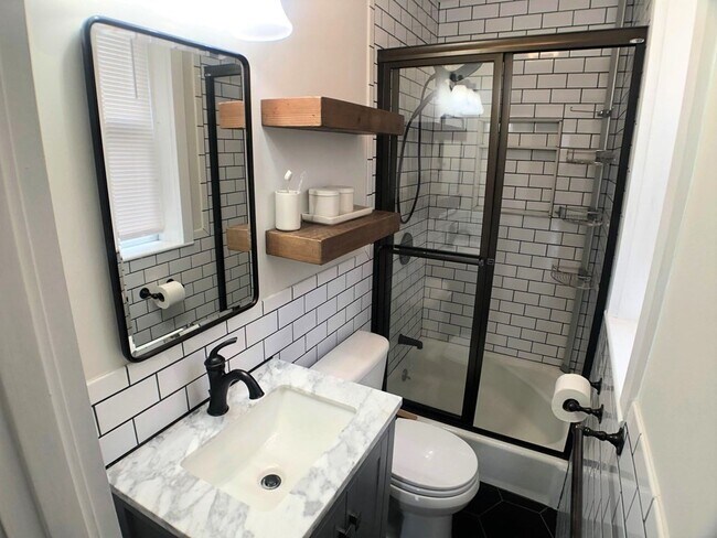 Building Photo - 57 W Cedar St