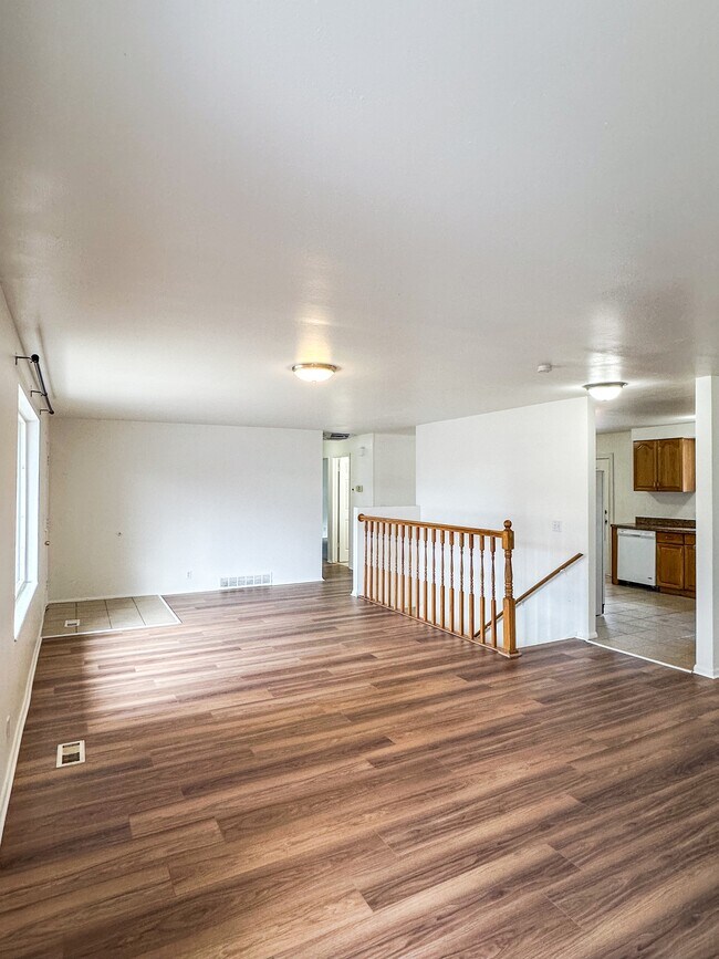 Building Photo - 5333 Peachwood Cir