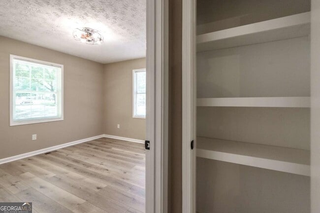 Building Photo - 3080 Meadow Trail