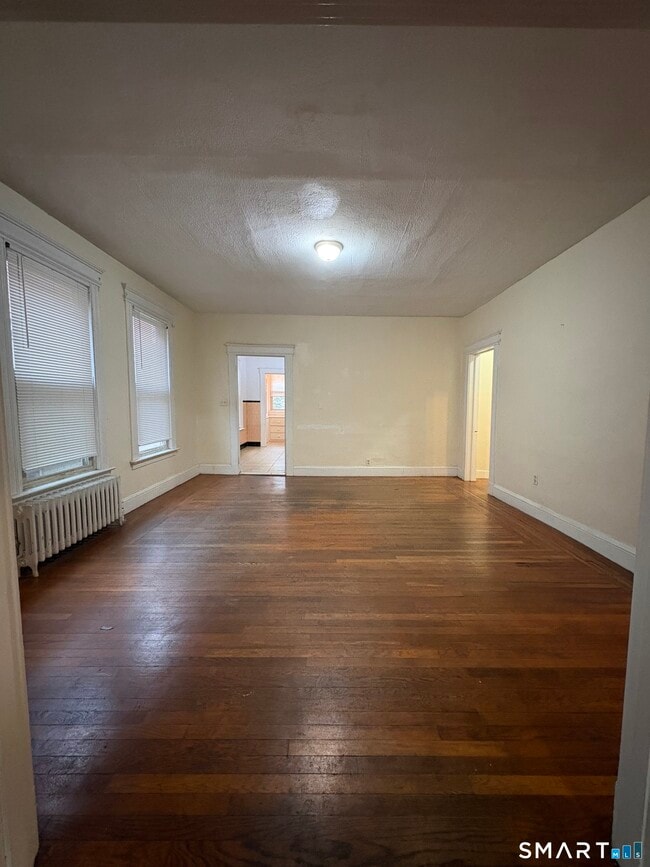 Building Photo - 787 Elm St