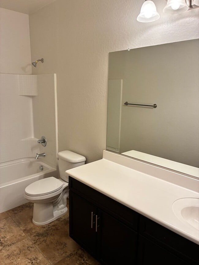 Building Photo - 18408 N Salerno Dr