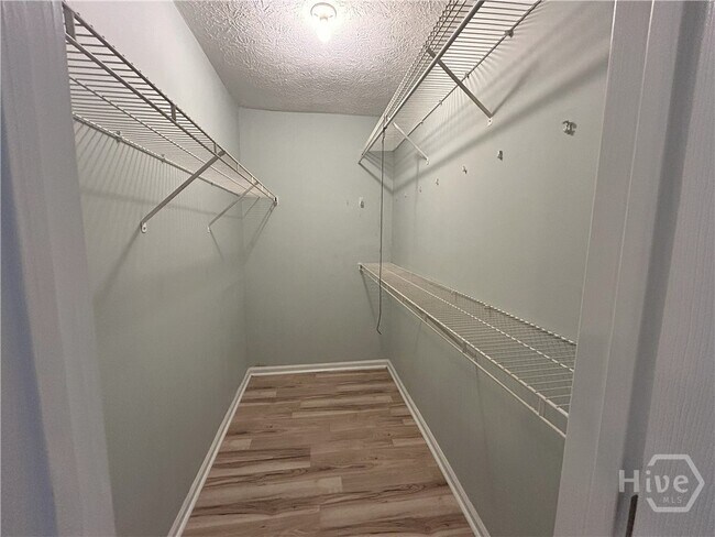 Building Photo - 137 Ropemaker Ln