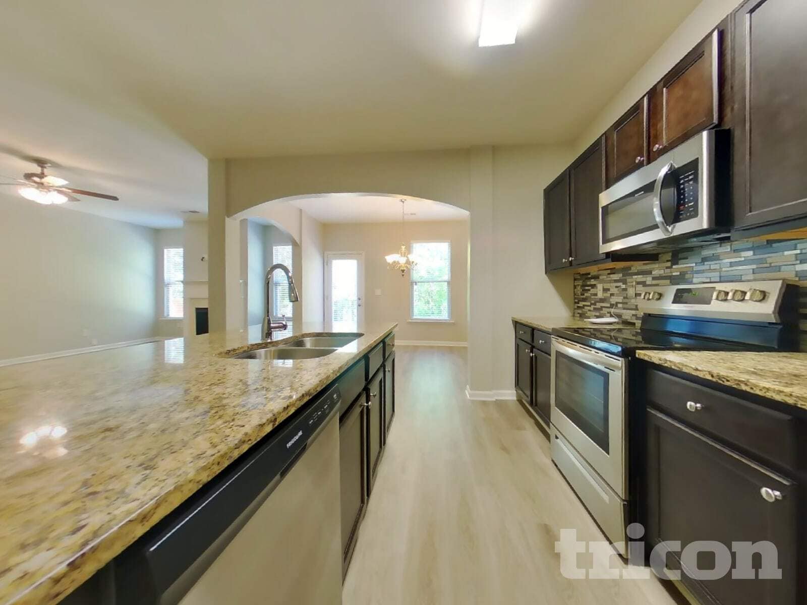 Building Photo - 177 Magnaview Dr