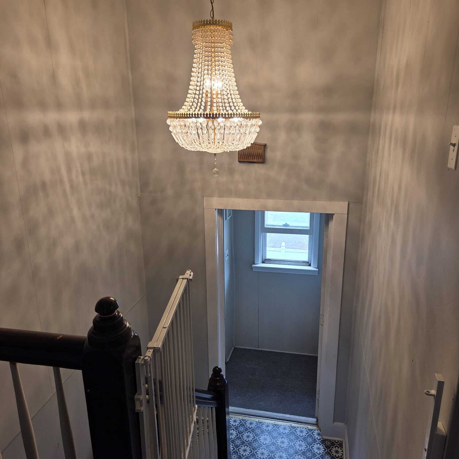 Foyer entrance stairs - 1444 Esterbrook Ave