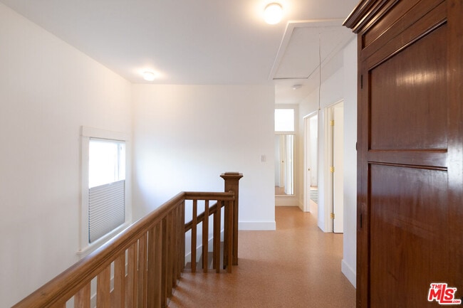 Building Photo - 5676 Hub St