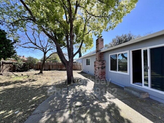 Building Photo - 2578 Pembrook Way