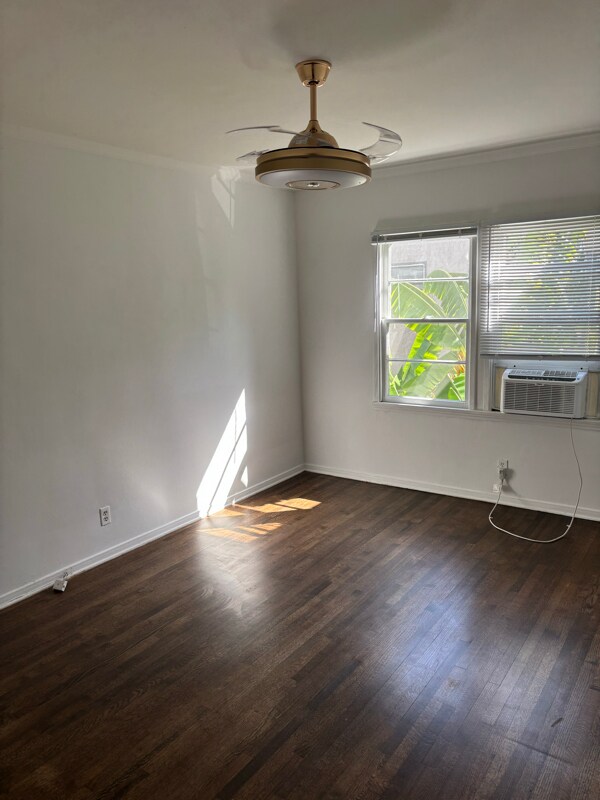 Building Photo - 458 1/2 N Orange Grove Ave