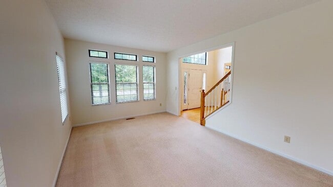 Building Photo - 6498 Ringsend Ct