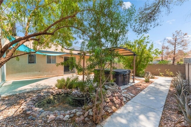 Building Photo - 1713 Neptune Dr