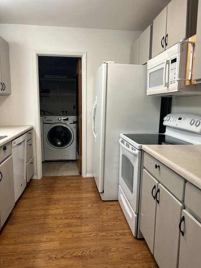 Building Photo - 1211 Nineteenth Avenue