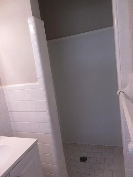 Building Photo - 616 Byrne Dr