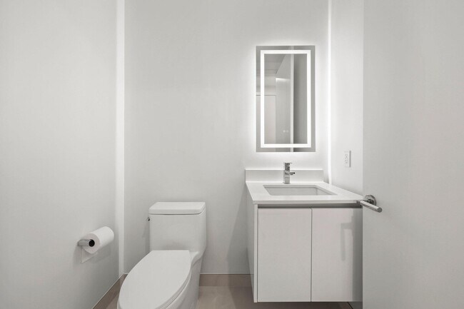 Building Photo - 220 Lake Shore Dr