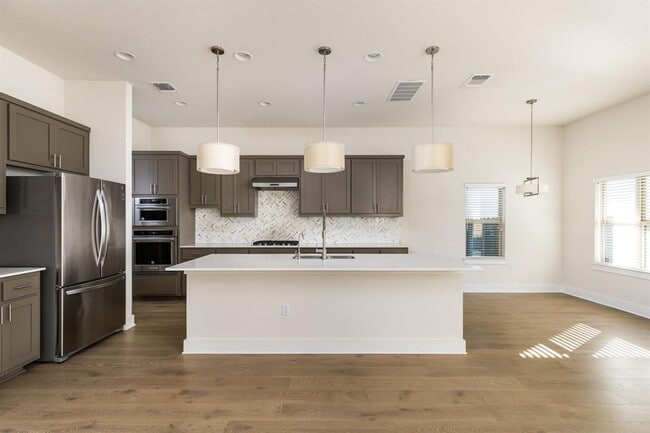 Building Photo - 2401 McBee St