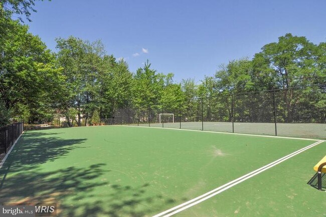 Building Photo - 8340 Greensboro Dr