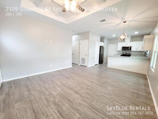 Building Photo - 2109 Stauffers St