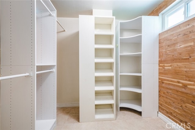 Building Photo - 500 N Sunset Canyon Dr