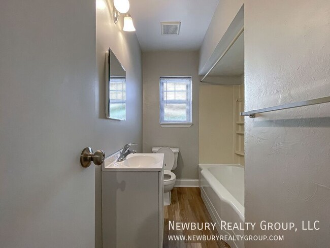 Building Photo - Welcome to WestWood Apartments: Your 2 Bed...