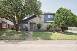 Building Photo - 1002 Tracy Ave