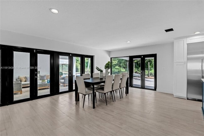 Building Photo - 6900 SW 136th St