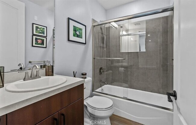 Building Photo - 201 N Reese Pl