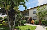 Building Photo - 9285 Lake Park Dr