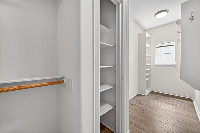 Building Photo - 1803 Cottage Landing Ln