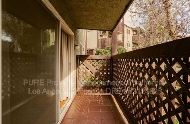 Building Photo - 5860 Benner St