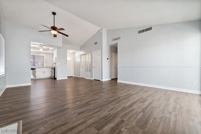 Building Photo - 1620 Desert Ridge Ave