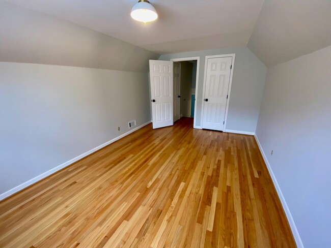 Building Photo - Renovated 3 bedroom home in Annapolis! Bea...