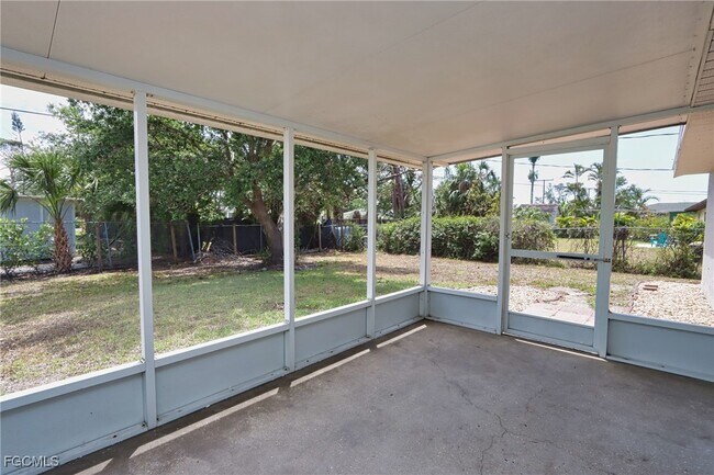 Building Photo - 7188 Bucknell Dr
