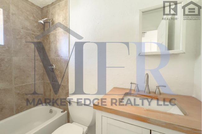 Building Photo - 2Bed/1Bath Home AZ-51/Thomas Rd! $199 MOVE-IN SPECIAL! Ready for Immediate Move-In!