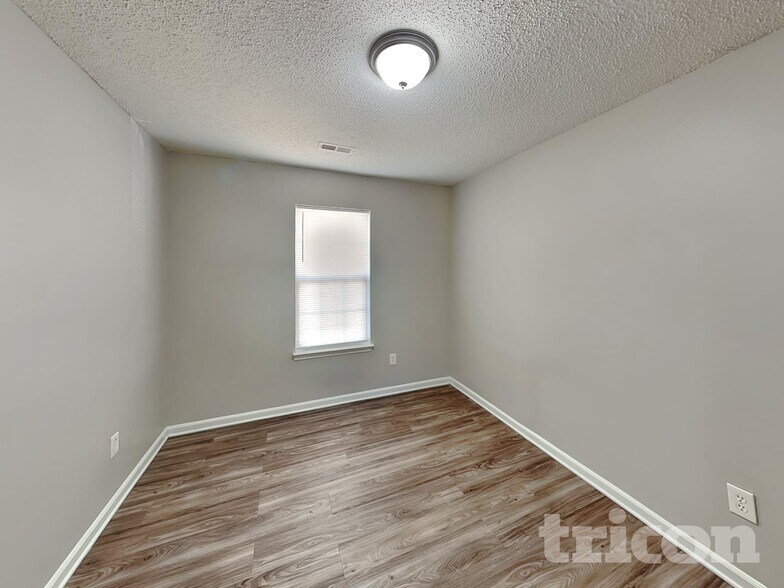 Building Photo - 2904 Westwinds Ct