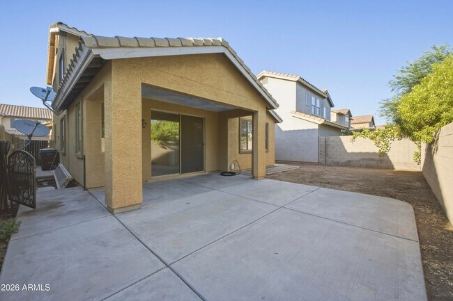 Building Photo - 5643 E Alder Ave
