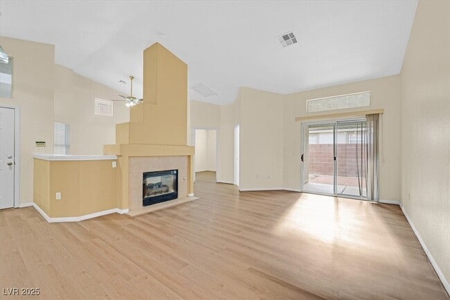 Building Photo - 137 Tapatio St
