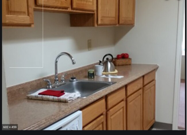 Building Photo - 5200 Adeline St