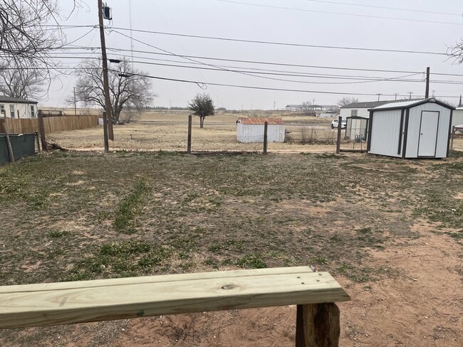 Building Photo - 214 NW Ave I