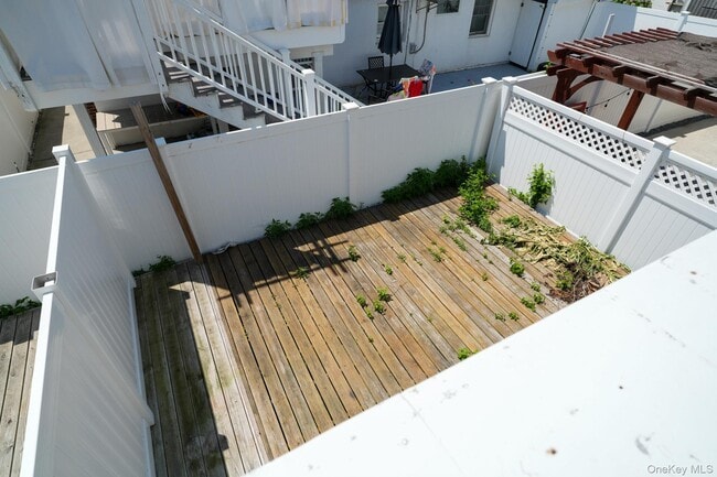 Building Photo - 59 Troy Ave
