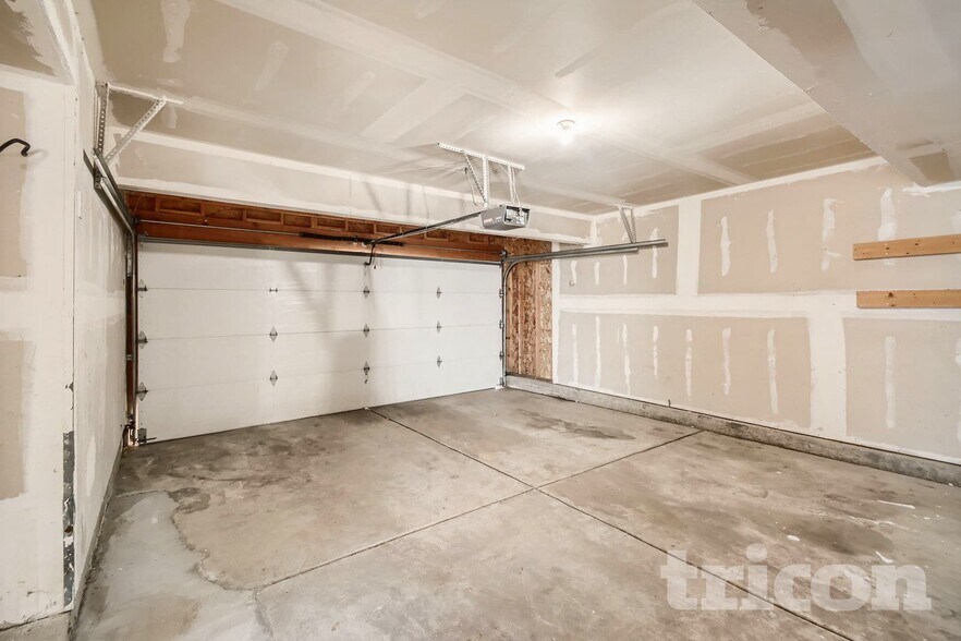 Building Photo - 21487 E 47th Ave