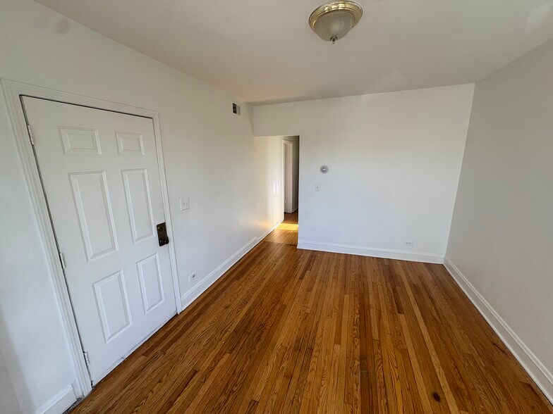 Building Photo - 4251 W Haddon Ave