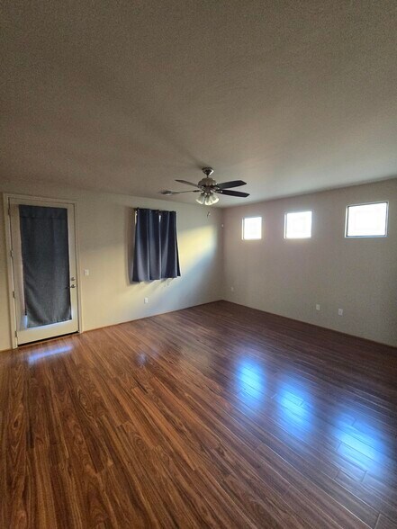 Building Photo - 402 E Croydon Park Rd