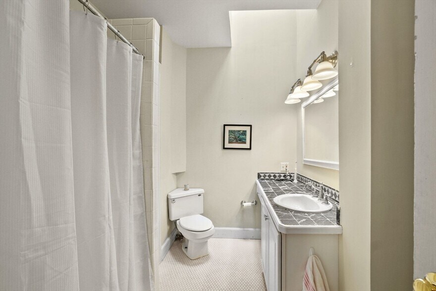 Building Photo - 298 Marlborough St