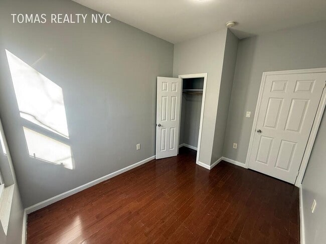 Building Photo - 2106 Arthur Ave