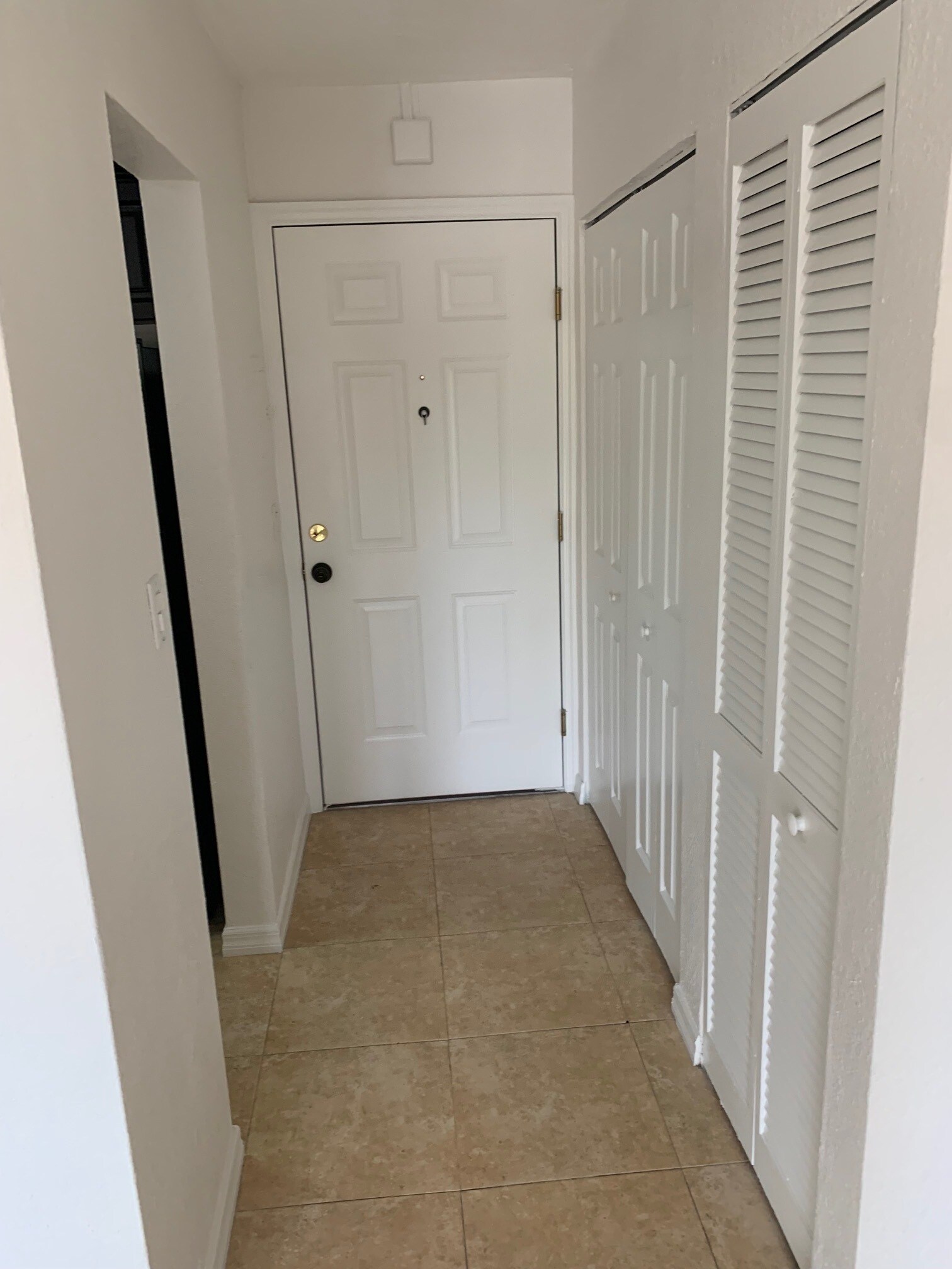 Building Photo - 14500 SW 88th Ave