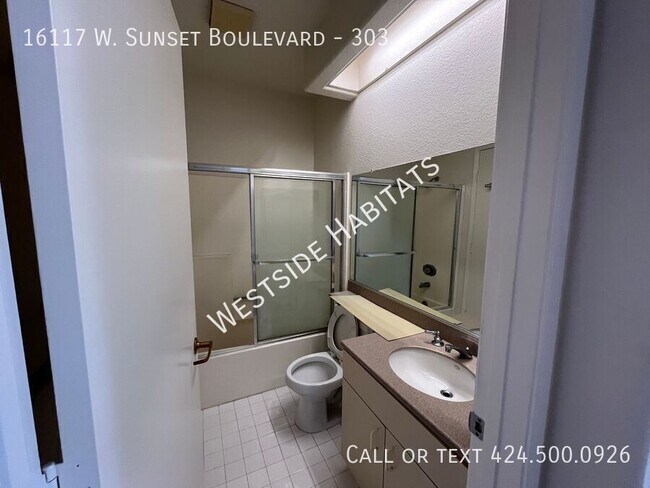 Building Photo - 16117 W Sunset Blvd