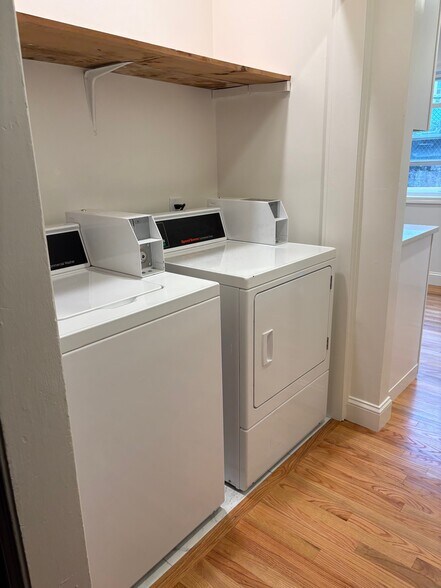 Building Photo - 15 Radnor Rd