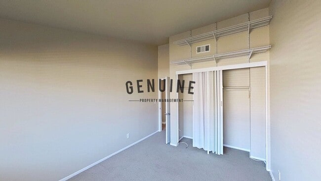 Building Photo - 2 Story 3Bd 2Ba Townhouse