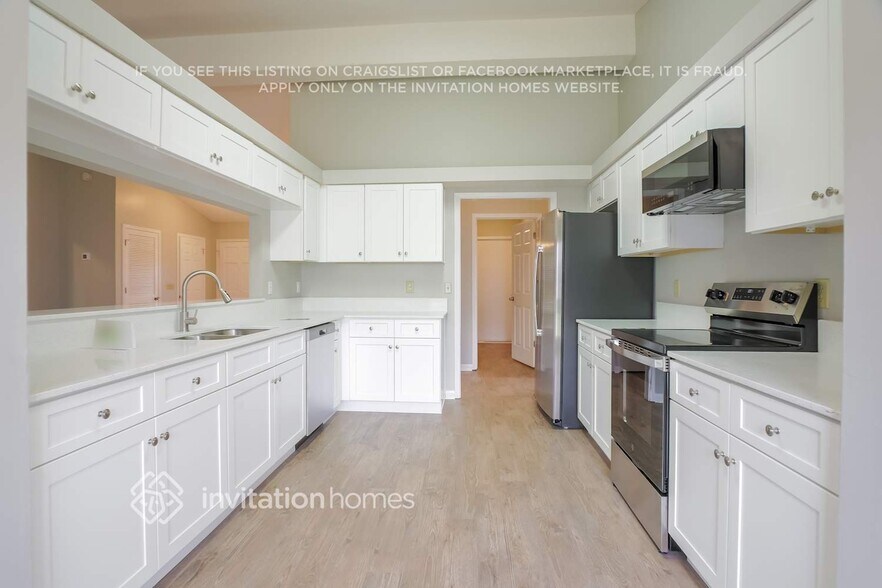 Building Photo - 4440 Battlecreek Ct E
