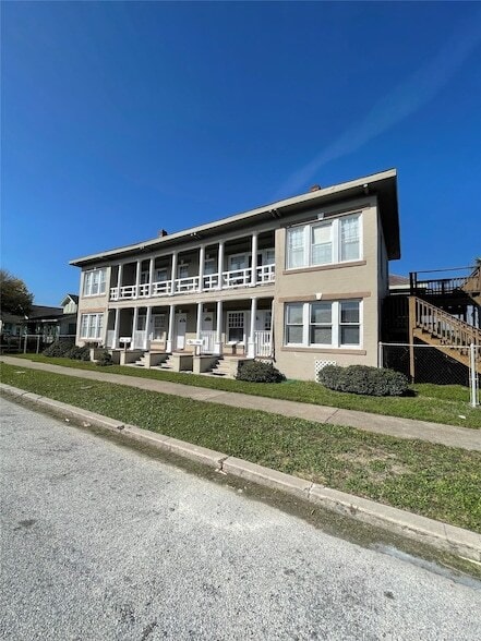 Primary Photo - 3008 Avenue R