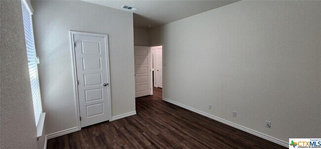 Building Photo - 1108 Carlsberg Dr