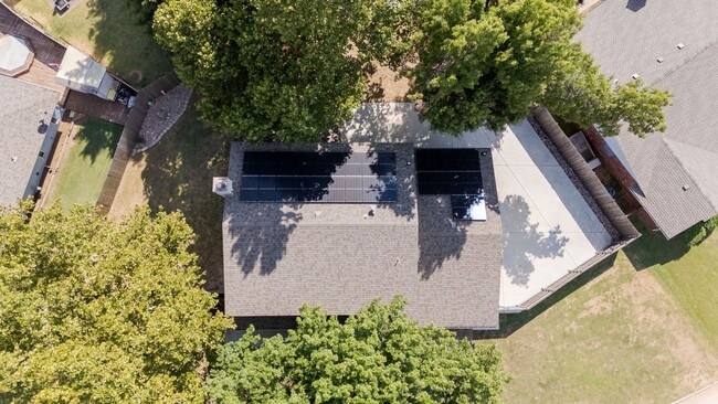 Building Photo - 5800 NW 89th St